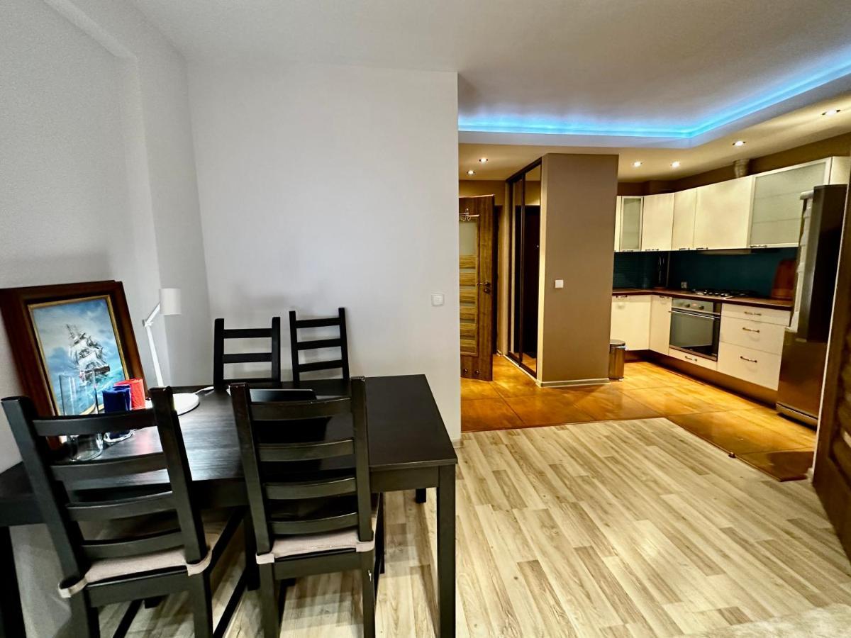 Decor 3 Metro Fast Wifi 1Gbs 80'Tv Hbo Disney Appletv Warszawa Exteriör bild