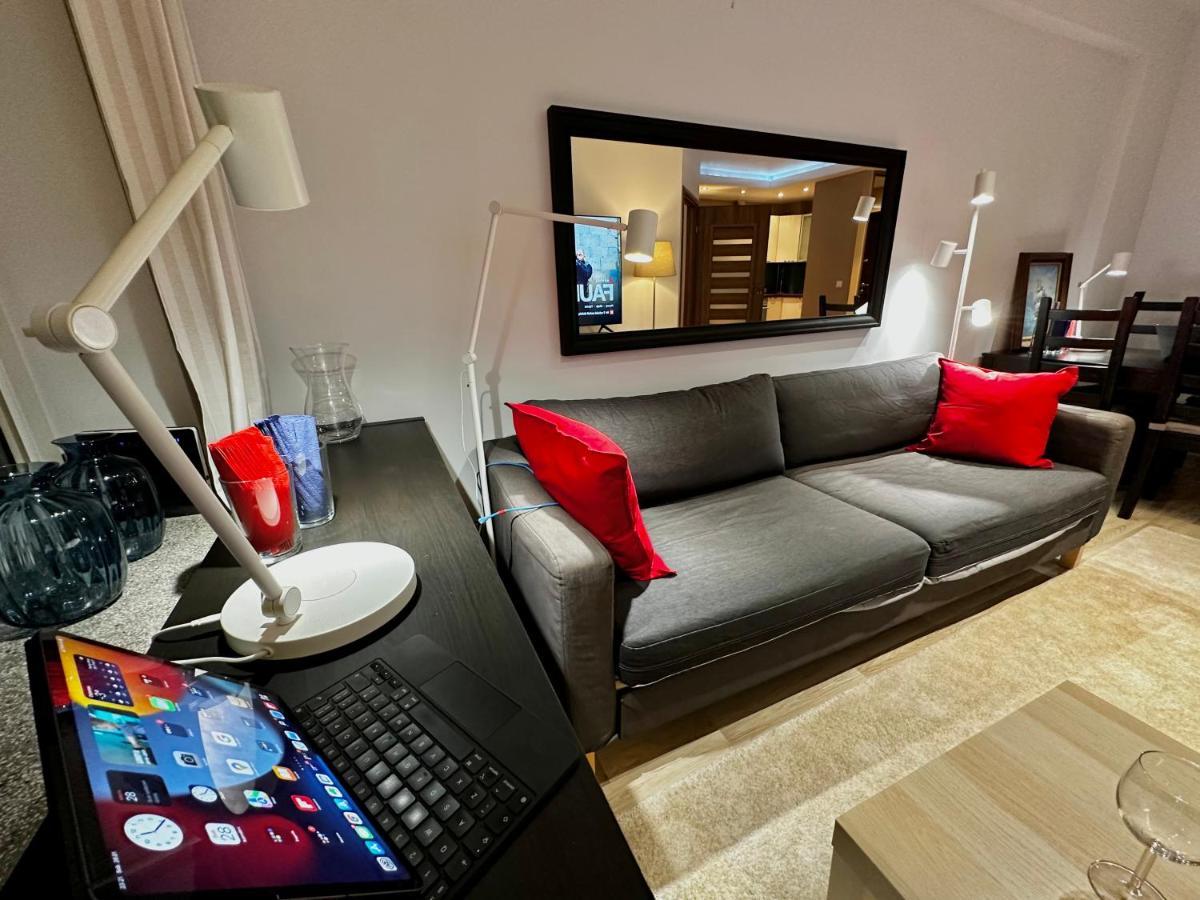 Decor 3 Metro Fast Wifi 1Gbs 80'Tv Hbo Disney Appletv Warszawa Exteriör bild