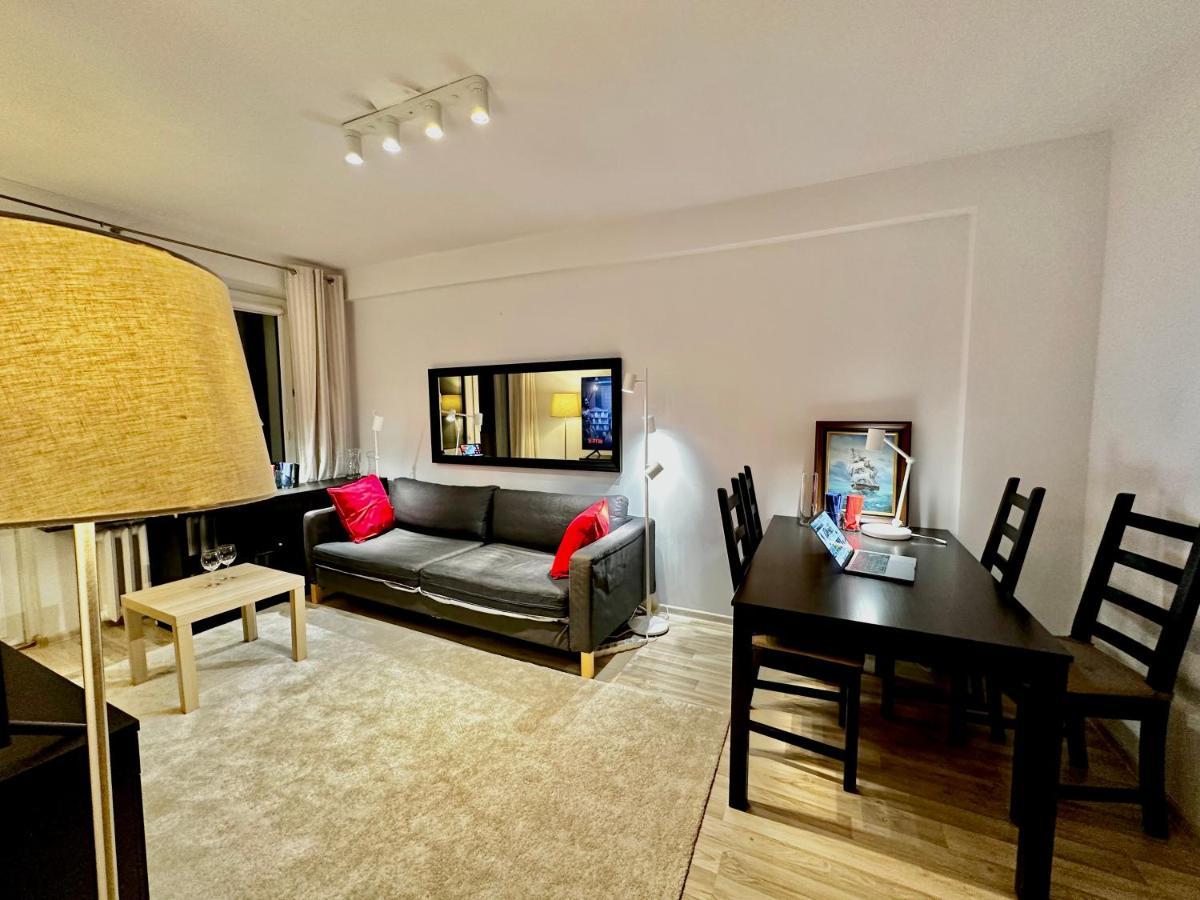 Decor 3 Metro Fast Wifi 1Gbs 80'Tv Hbo Disney Appletv Warszawa Exteriör bild