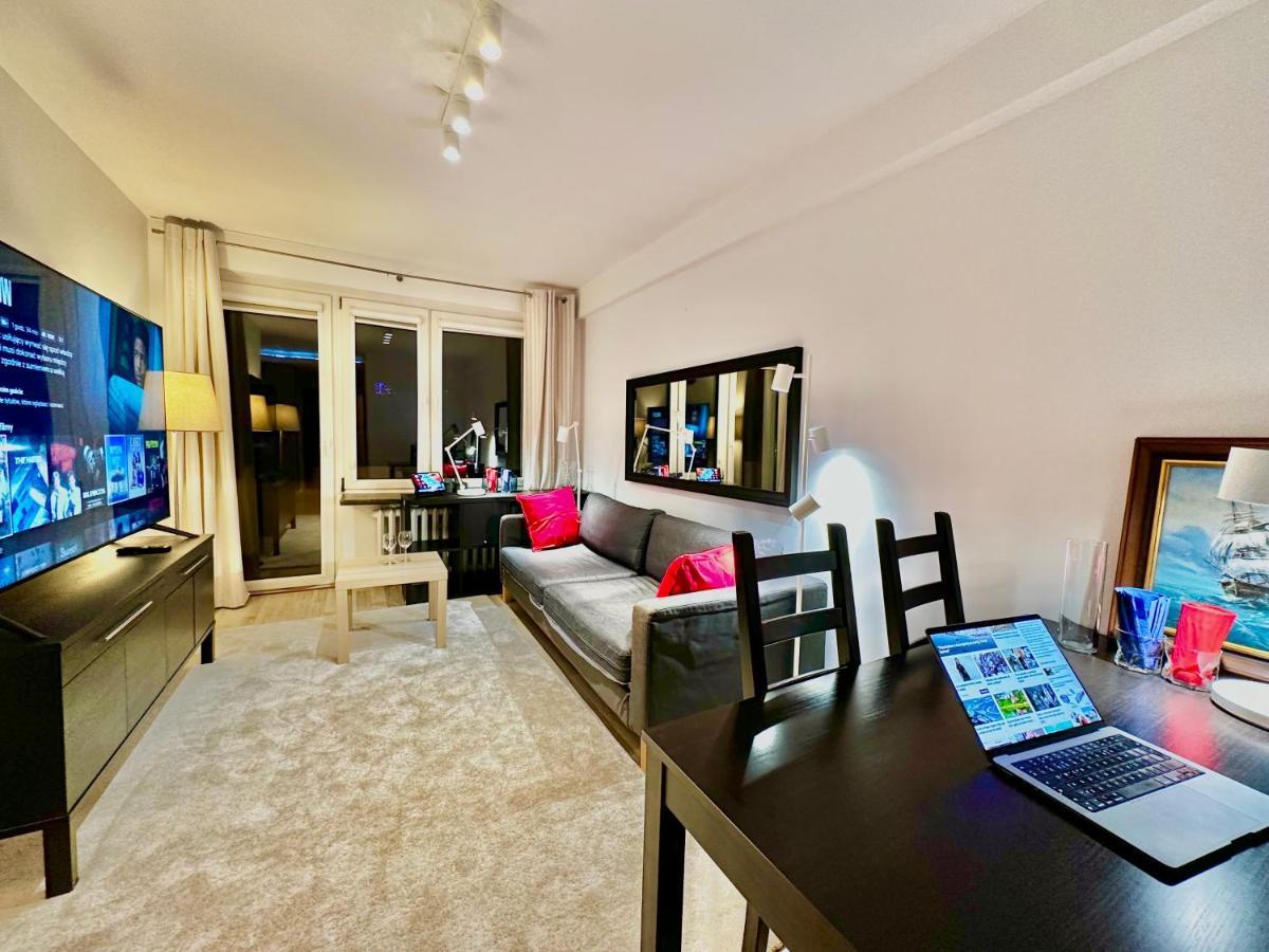 Decor 3 Metro Fast Wifi 1Gbs 80'Tv Hbo Disney Appletv Warszawa Exteriör bild