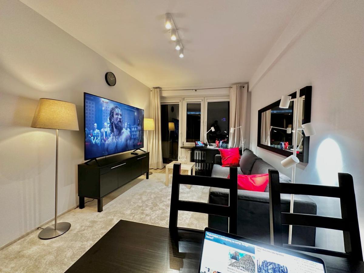 Decor 3 Metro Fast Wifi 1Gbs 80'Tv Hbo Disney Appletv Warszawa Exteriör bild