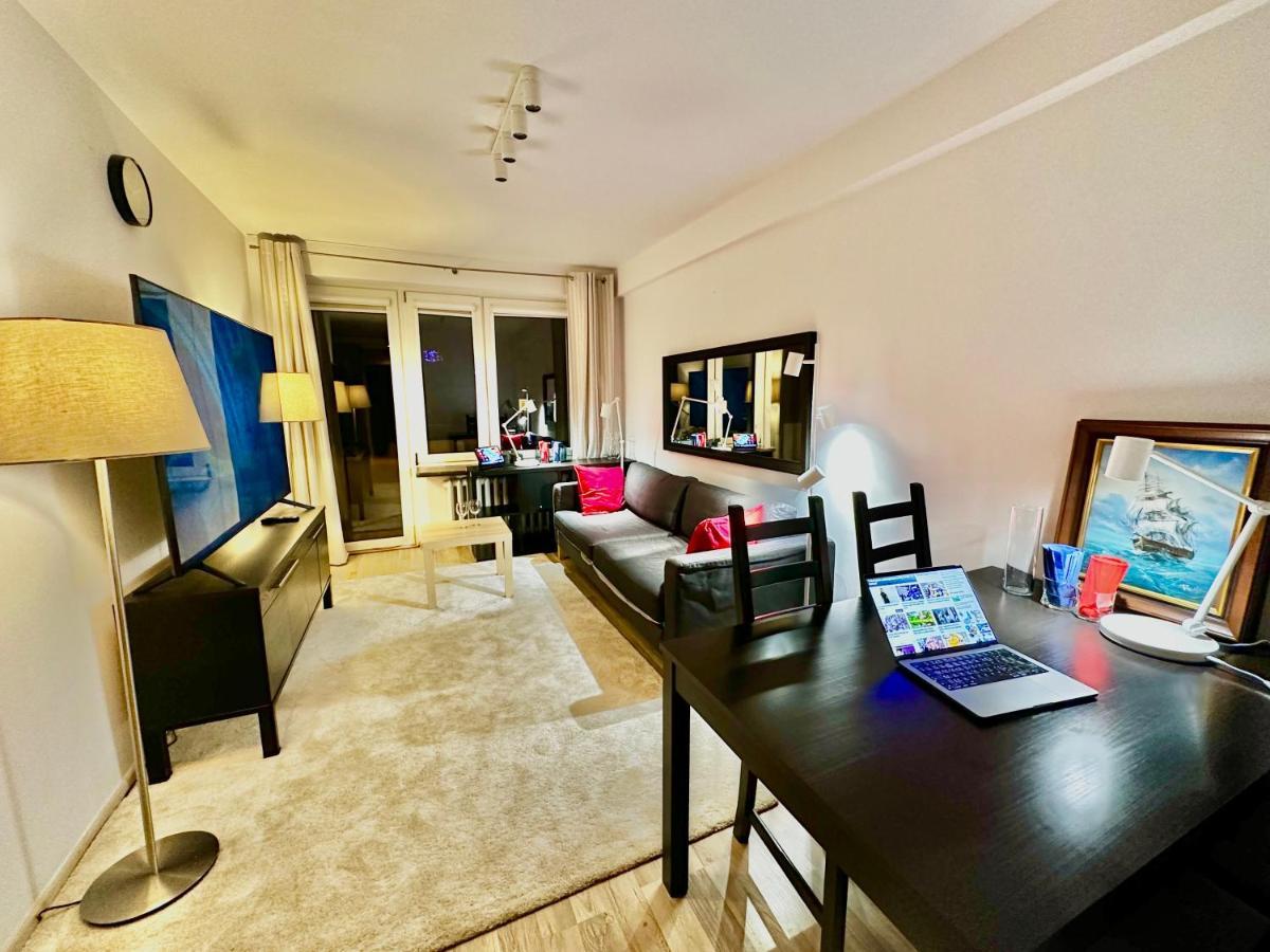 Decor 3 Metro Fast Wifi 1Gbs 80'Tv Hbo Disney Appletv Warszawa Exteriör bild